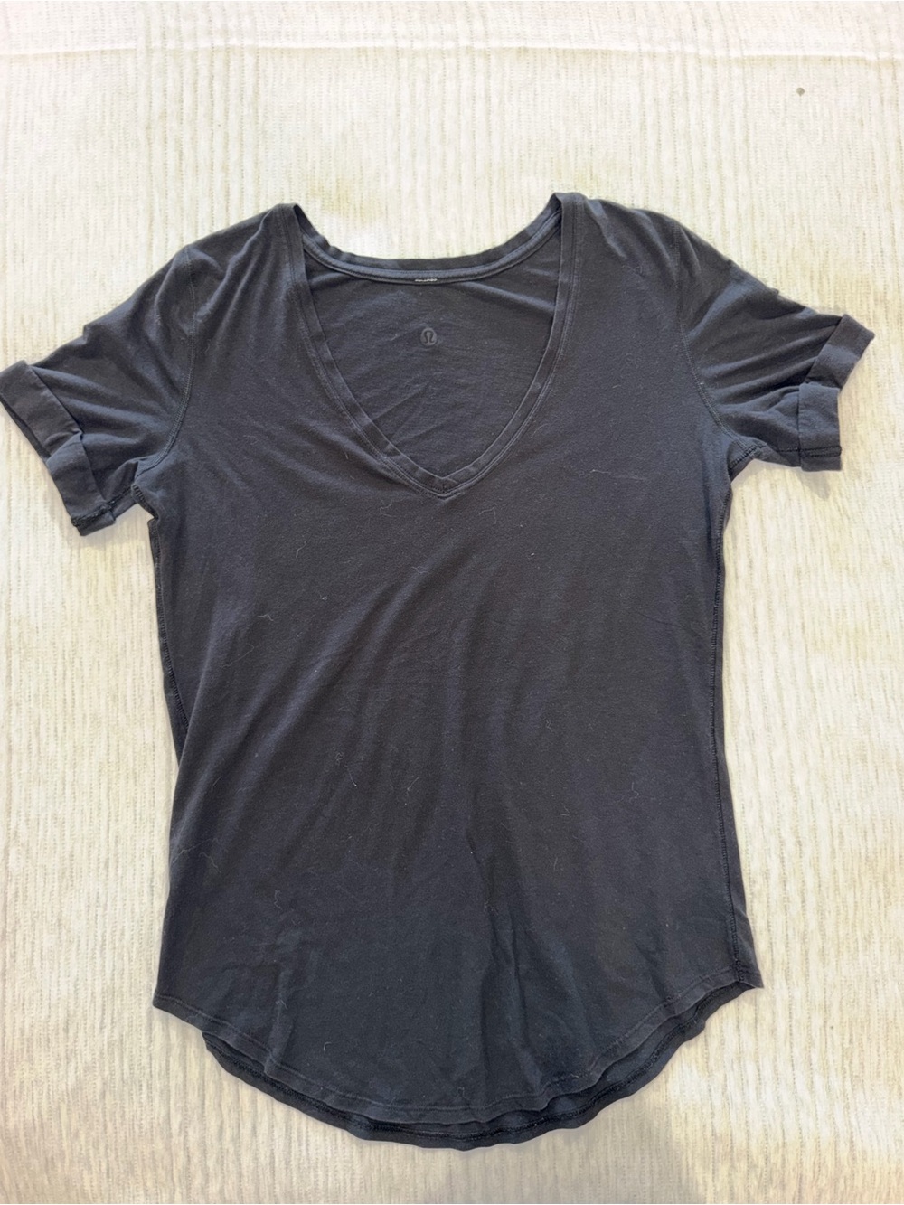 lululemon athletica Black V-Neck Short Sleeve Tee